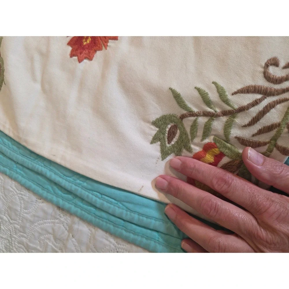 Pier 1 Imports Floral Embroidered Pillow Covers Set of 4 White Boho 18x18*READ*